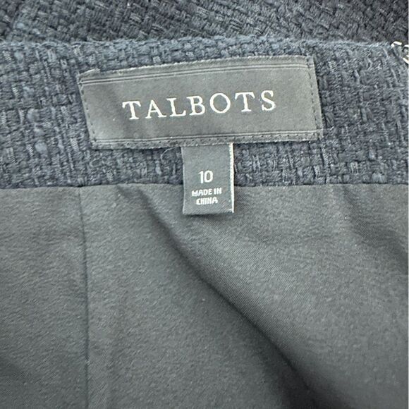Talbots Black Pencil Skirt Unique Front Buttons Slit In Back size 10 - Picture 6 of 7